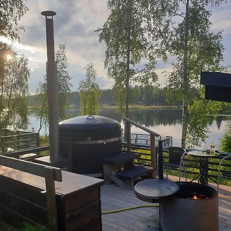 Villa Aurora Lakeside Villa With Hot Tub, Near Rovaniemi, 4 Bedrooms, Sleeps 9 Rovaniemi